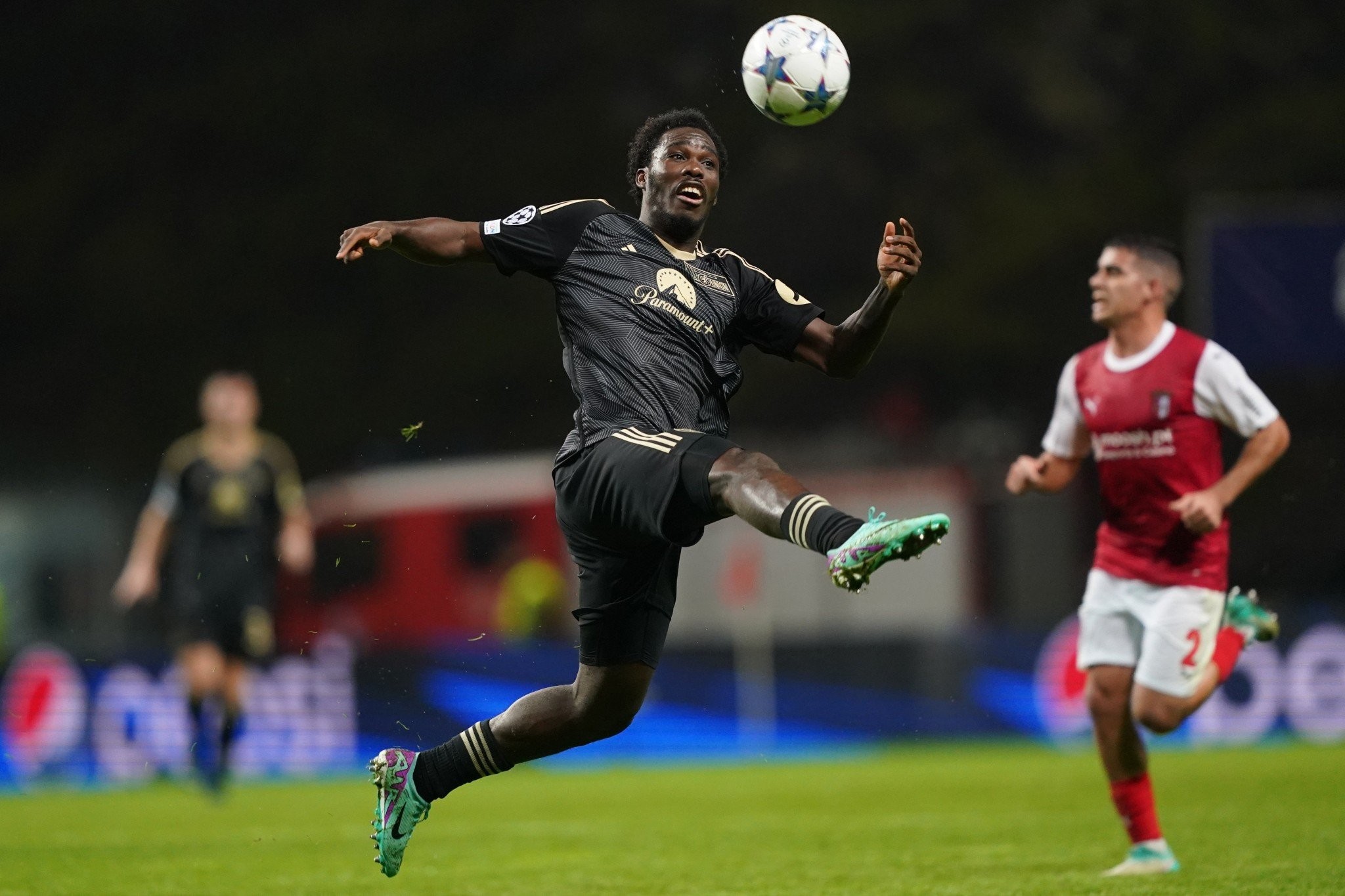 Νέα μεγάλη κίνηση της ΑΕΚ, συμφώνησε με την Τσέλσι για τον Νταβίντ Ντατρό Φοφανά [vid]