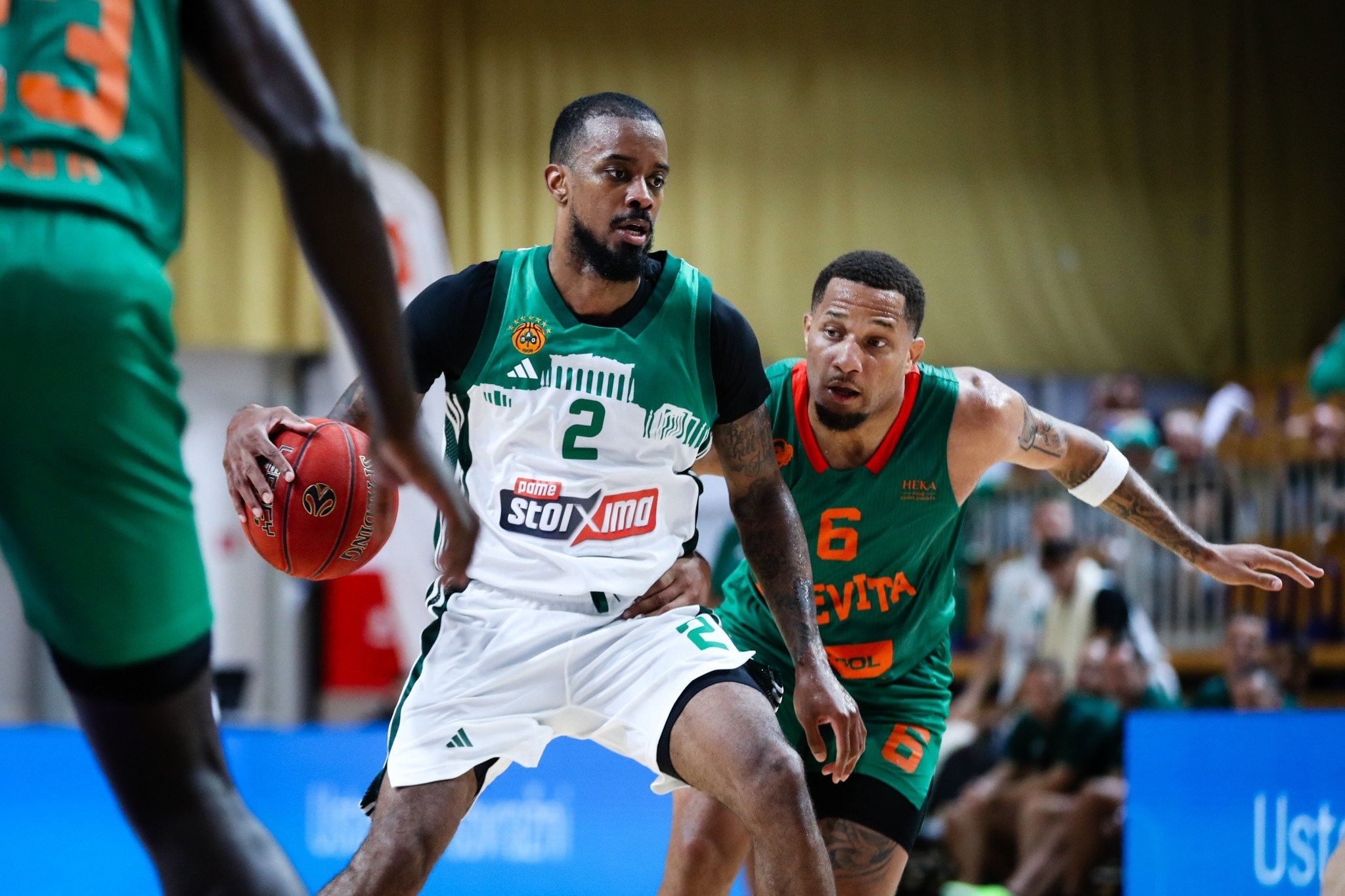 Μπράουν: «Ανυπομονώ για τα ντέρμπι με τον Ολυμπιακό - Εκπληκτικό να παίζω με Ναν και Σλούκα»