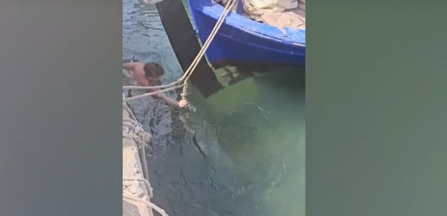 Ανάβυσσος: Καρέτα καρέτα διέκοψε γύρισμα ταινίας πορνό - Μετά ακολούθησε το χάος