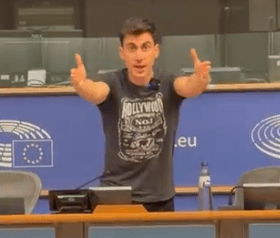 Ο Φειδίας Παναγιώτου ρώτησε τον κόσμο «τι έκανα λάθος μέχρι τώρα» - Δεν πήγε πολύ καλά αυτό