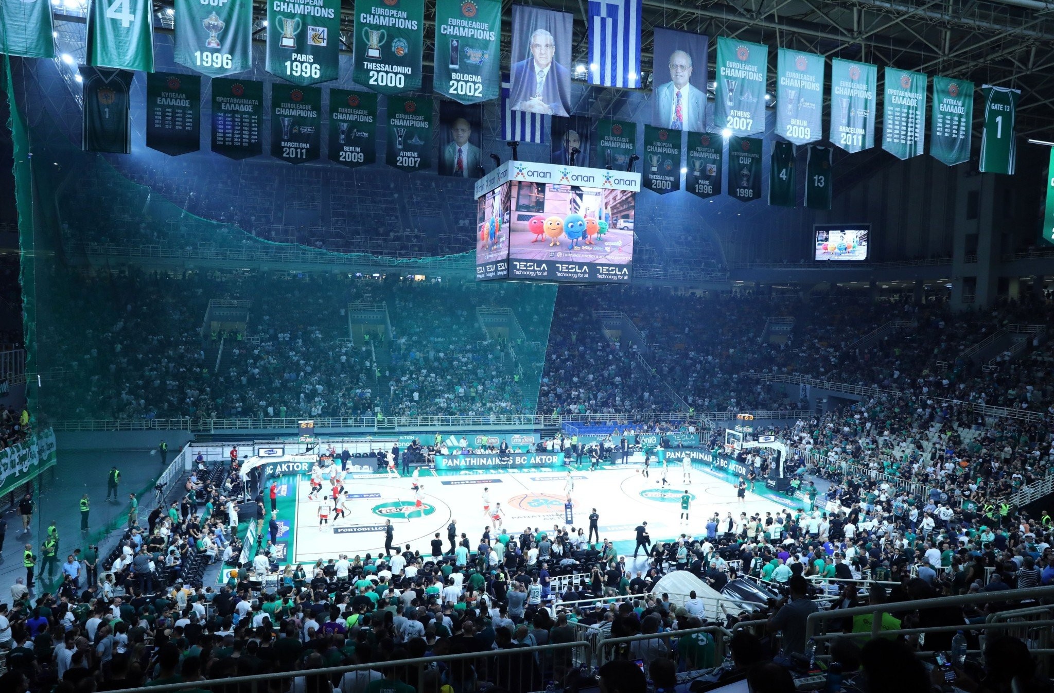 Θύρα 13 για το πανό: «Δεν έχουμε την ανάγκη να πούμε συγγνώμη»