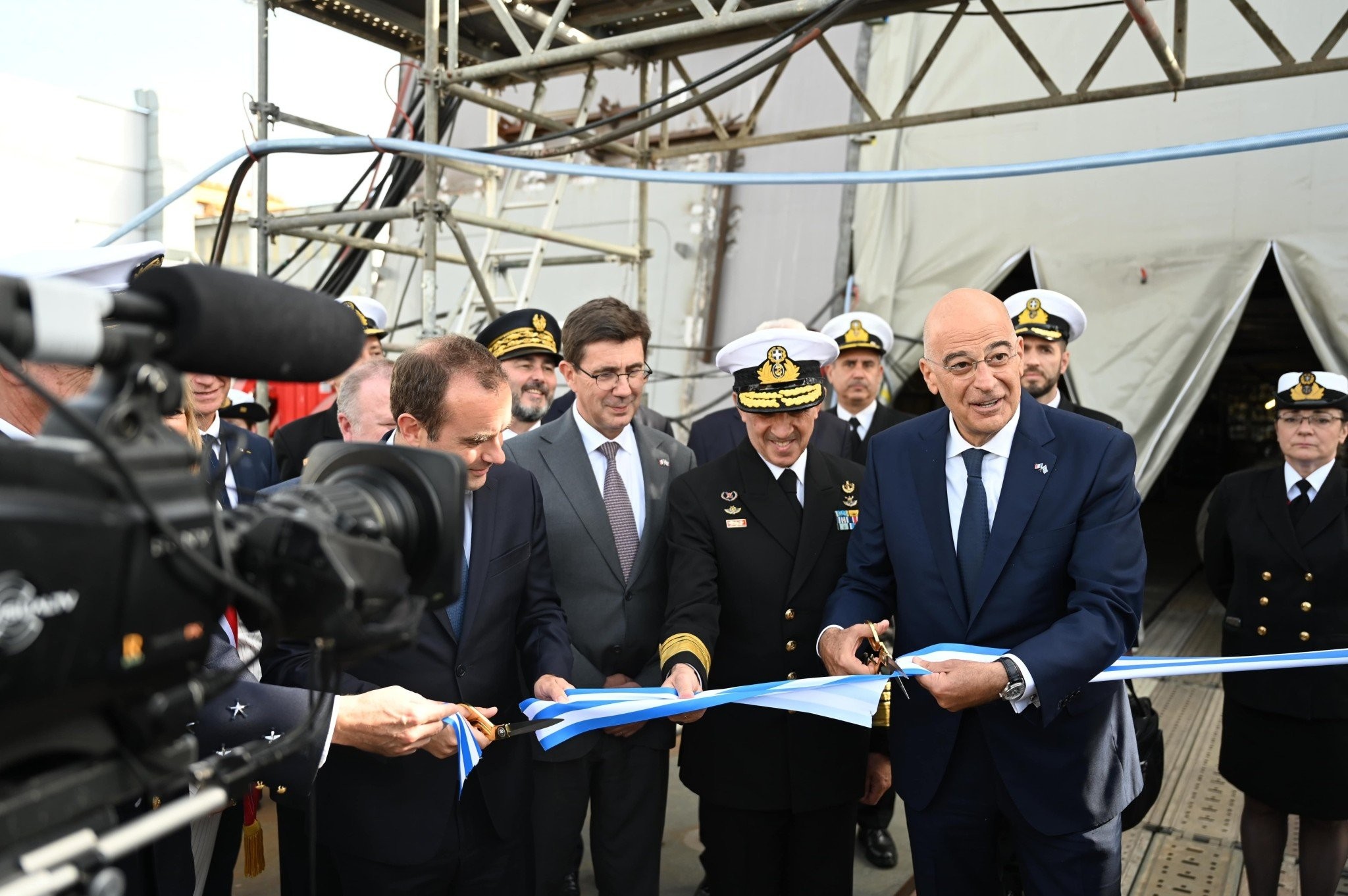 Στη Γαλλία την Πέμπτη ο Νίκος Δένδιας για την καθέλκυση της φρεγάτας «Νέαρχος»