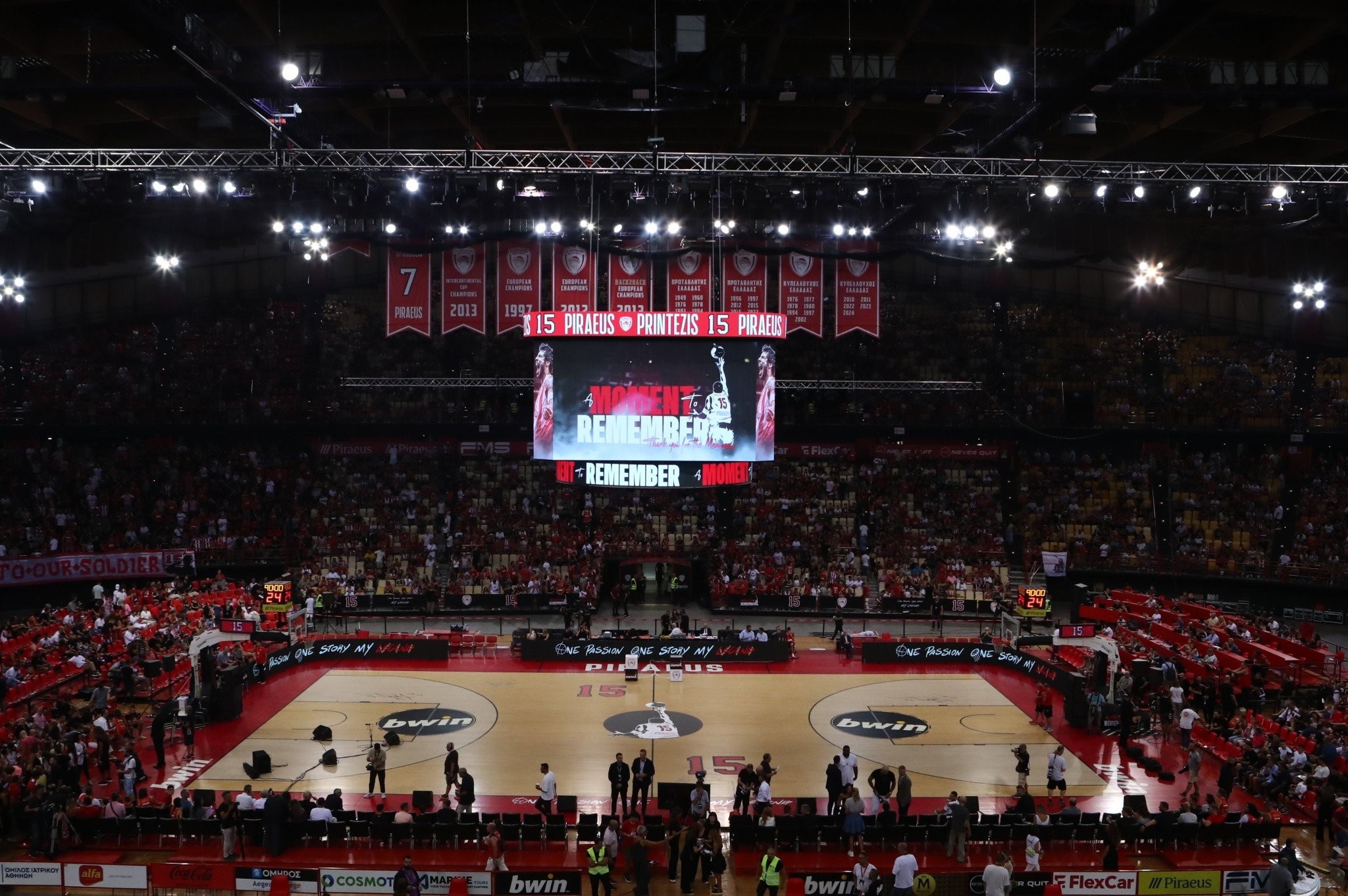 Διαπραγματεύσεις για τη βιώσιμη λύση του ΣΕΦ: Συνάντηση Πρωθυπουργού με τους ιδιοκτήτες ΚΑΕ Ολυμπιακός