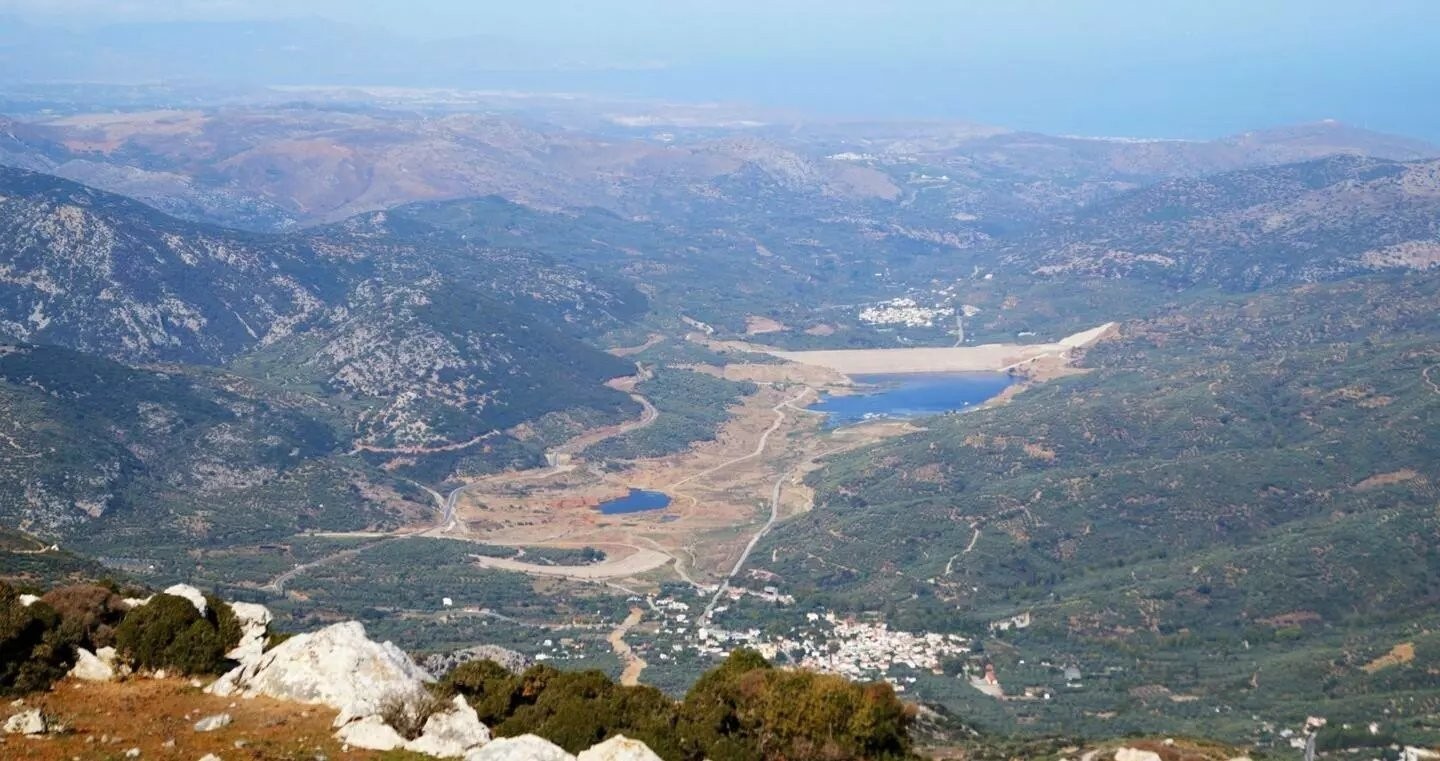 Τελειώνει το νερό από τον Αποσελέμη - Τεράστιο πρόβλημα αν δεν βρέξει μέχρι το Δεκέμβριο