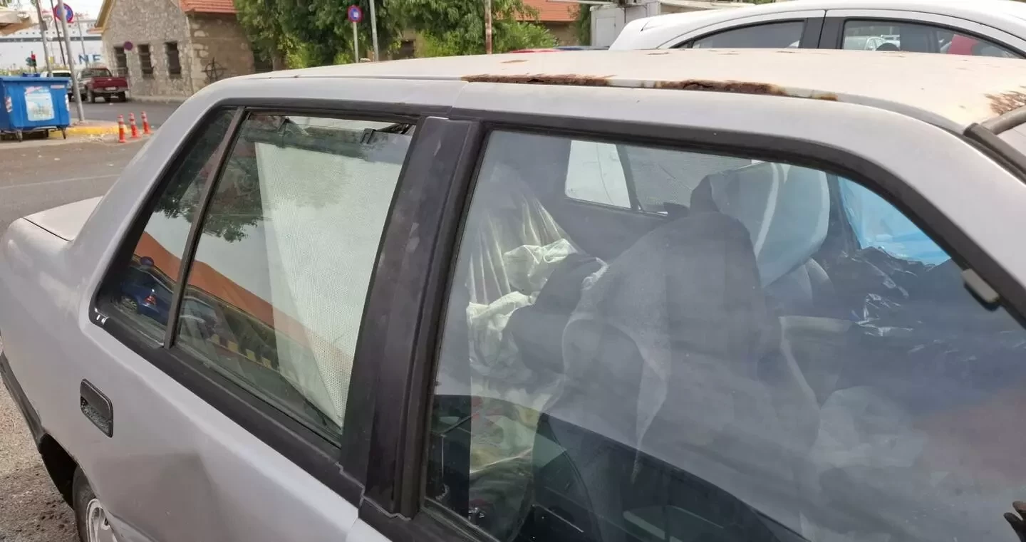Γυναίκα στο Ηράκλειο μόνη ζει... στο πίσω κάθισμα ενός αυτοκινήτου