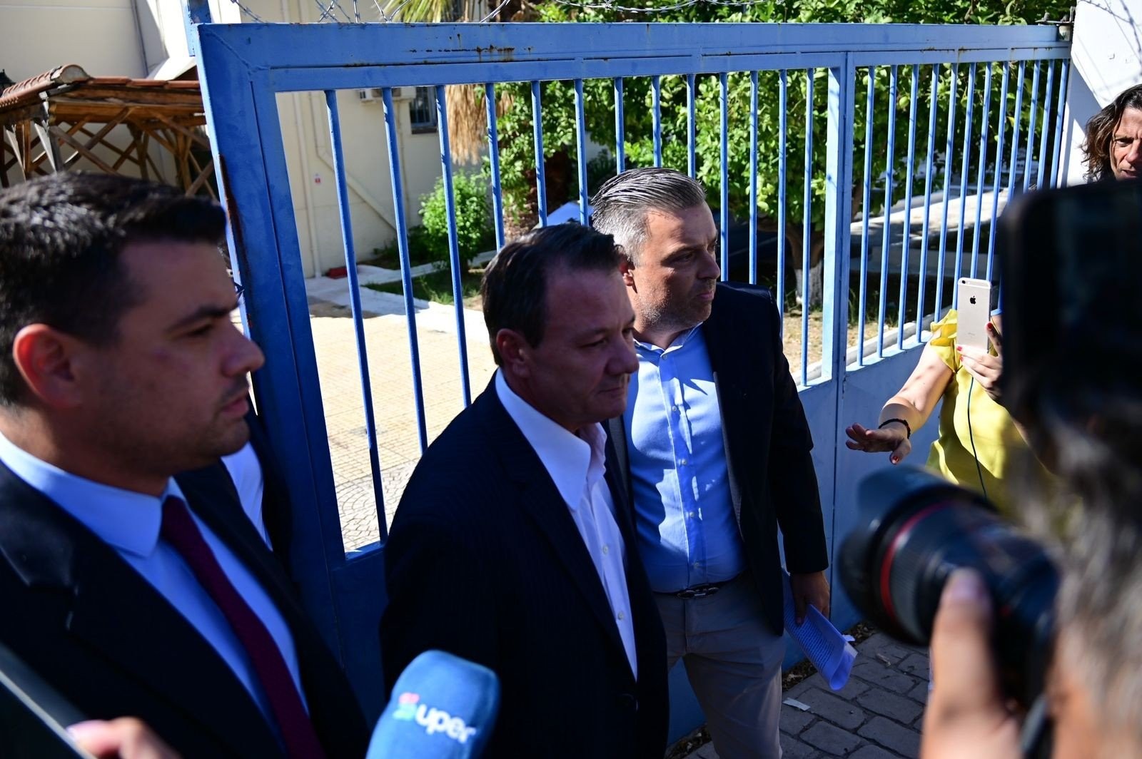 Εκτός φυλακής ο Απόστολος Λύτρας: Ευχαριστώ όσους μου συμπαραστάθηκαν - Φωτογραφίες και βίντεο