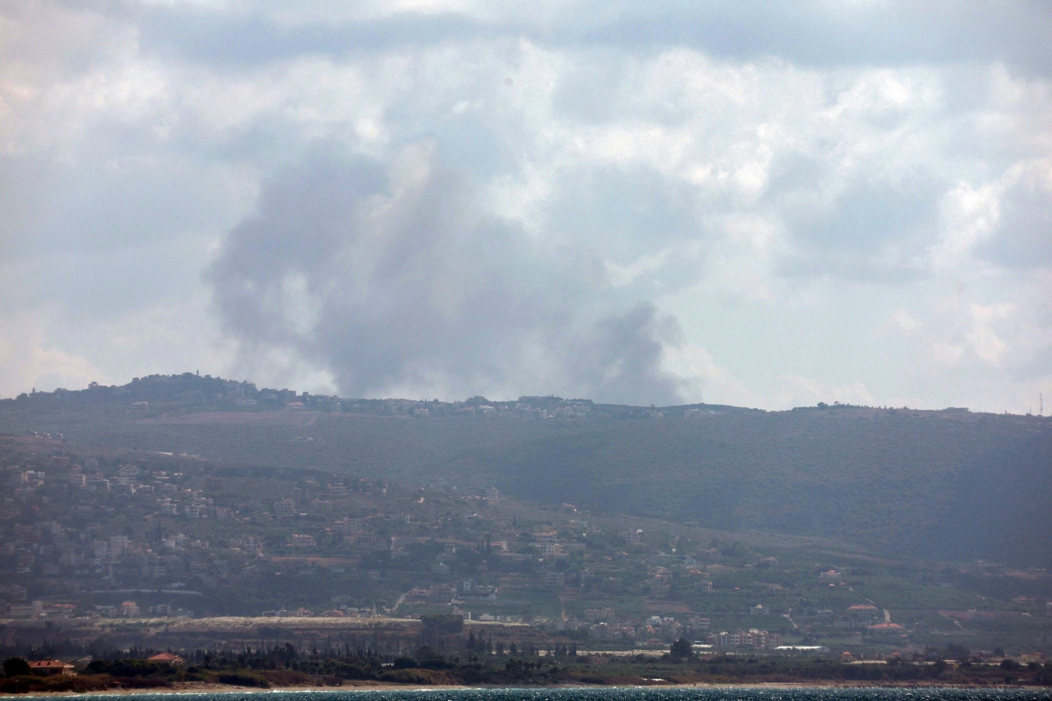 Νέες ισραηλινές αεροπορικές επιδρομές στον Λίβανο κατά στόχων της Χεζμπολάχ