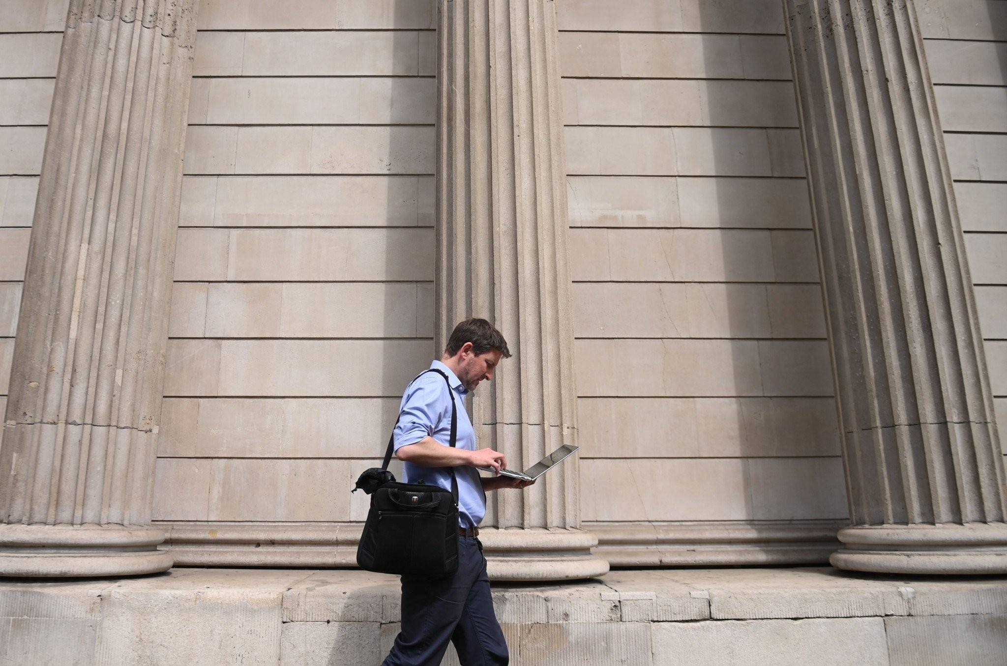 Voucher 400 ευρώ για εργαζόμενους: Πώς κάνετε αίτηση για τα επιδοτούμενα προγράμματα κατάρτισης