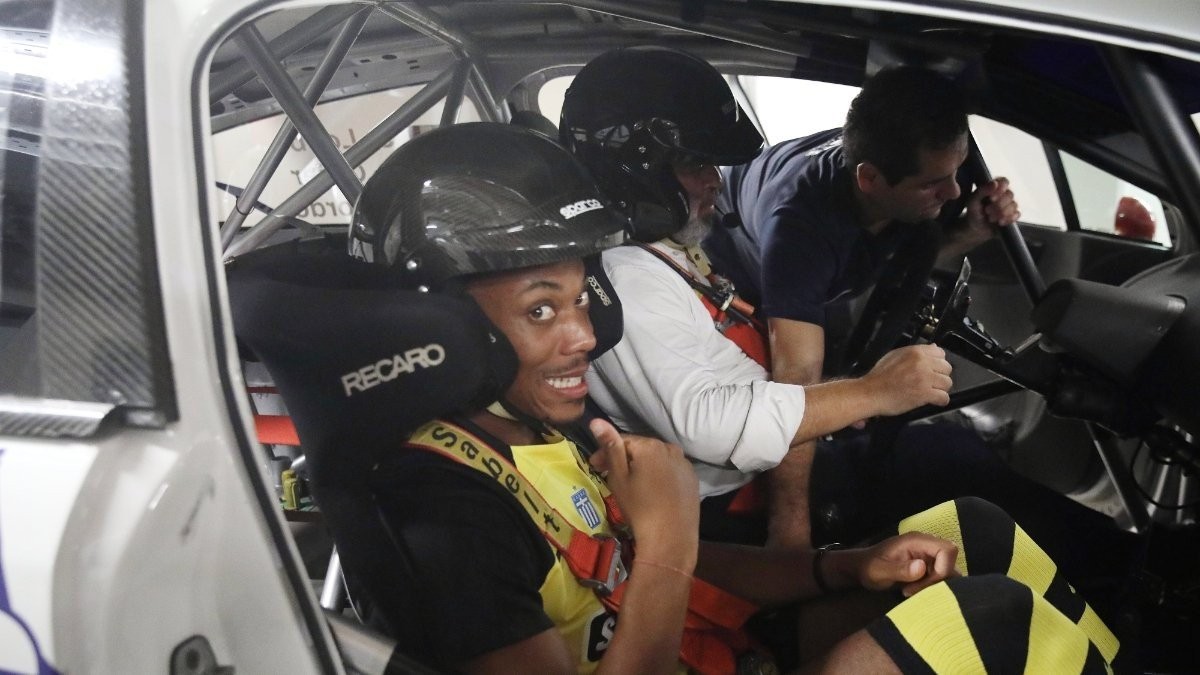 Το βίντεο παρουσίασης του Μαρσιάλ έκανε τον... γύρο του κόσμου: «Τι υποδοχή!» [vid]