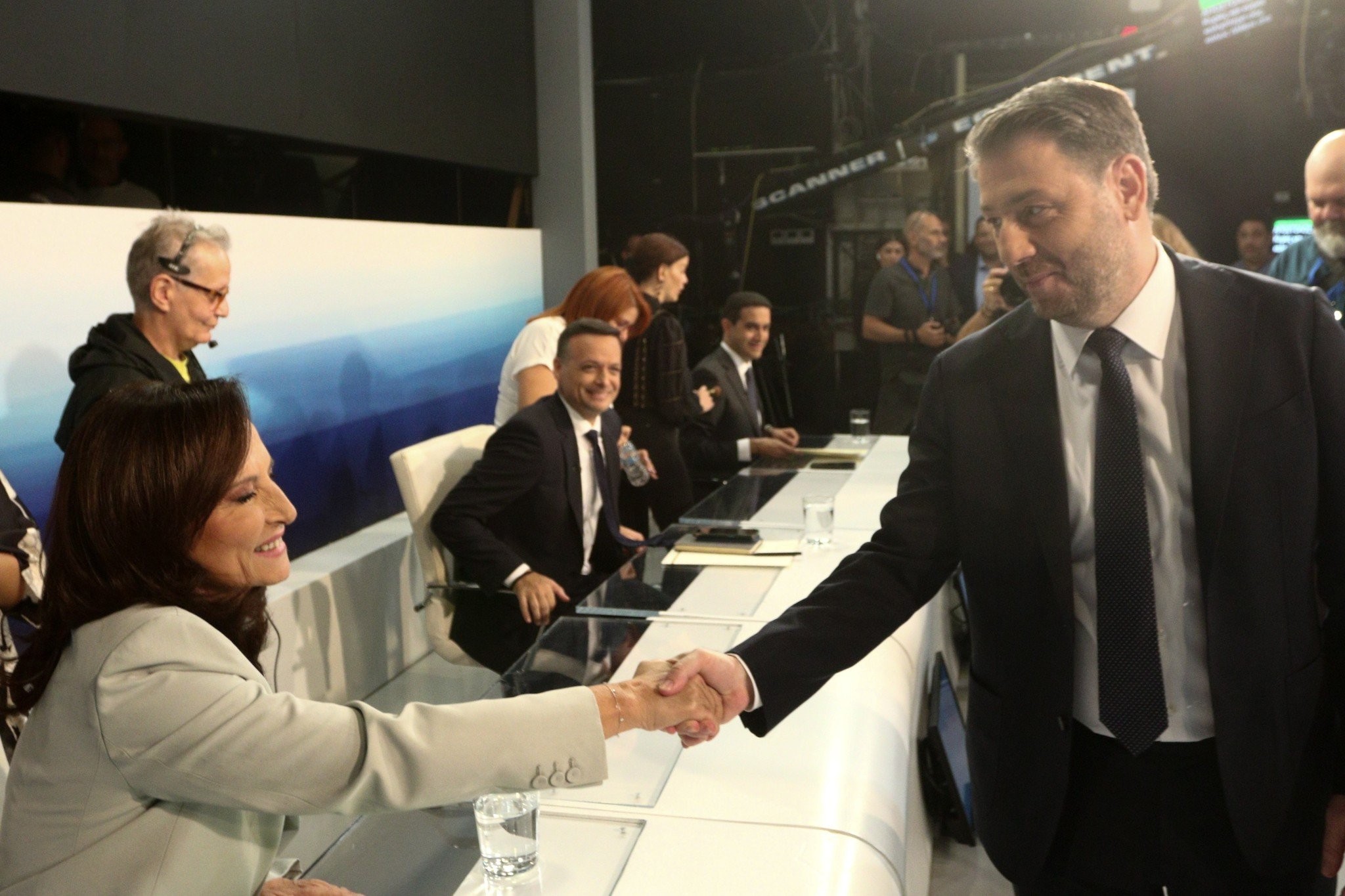 Flash.gr - Οι αναγνώστες ψηφίζουν: Ποιος νίκησε στο debate του ΠΑΣΟΚ