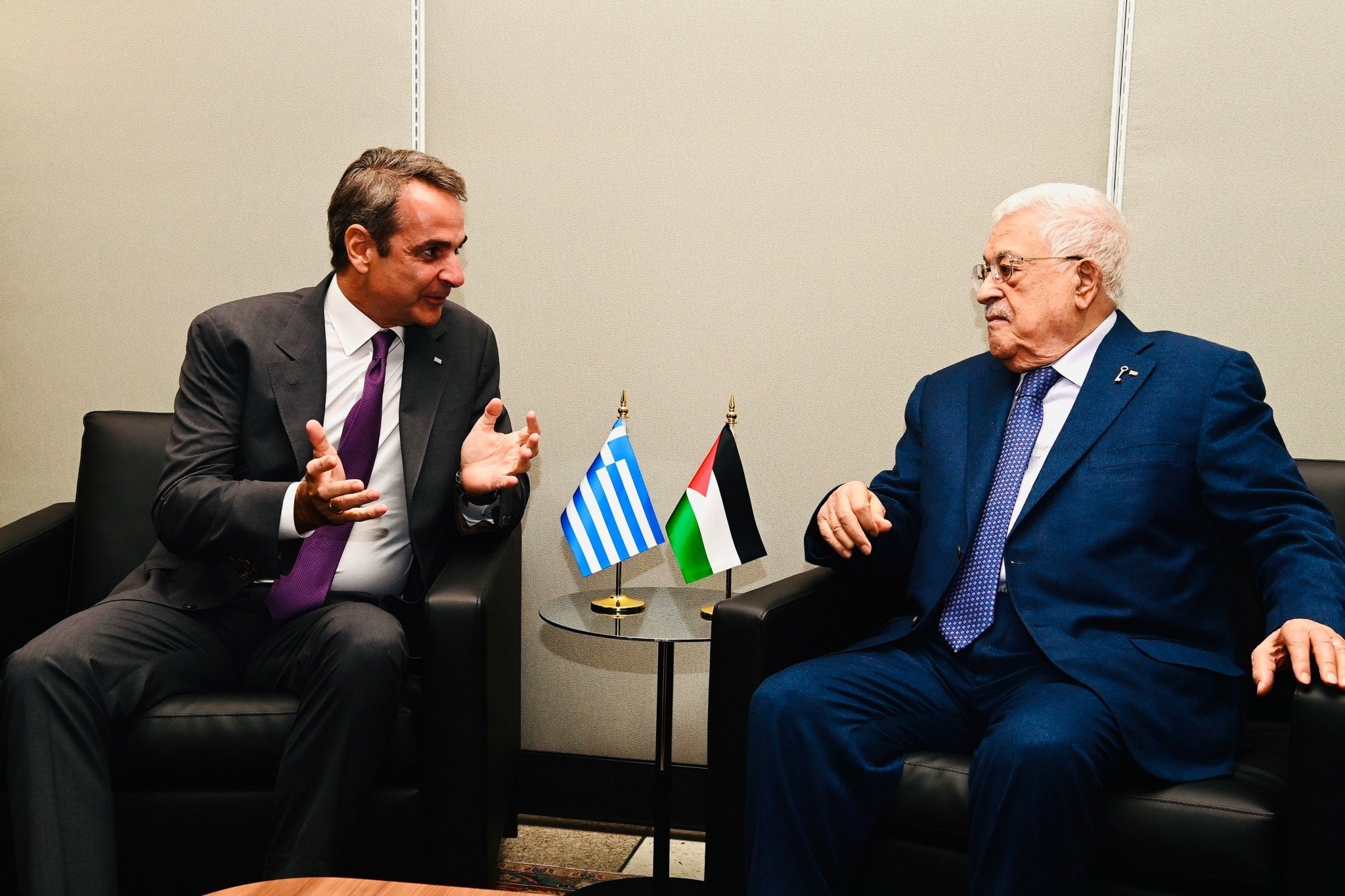 Κυριάκος Μητσοτάκης σε Μαχμούτ Αμπάς: Αναγκαία η άμεση κατάπαυση του πυρός