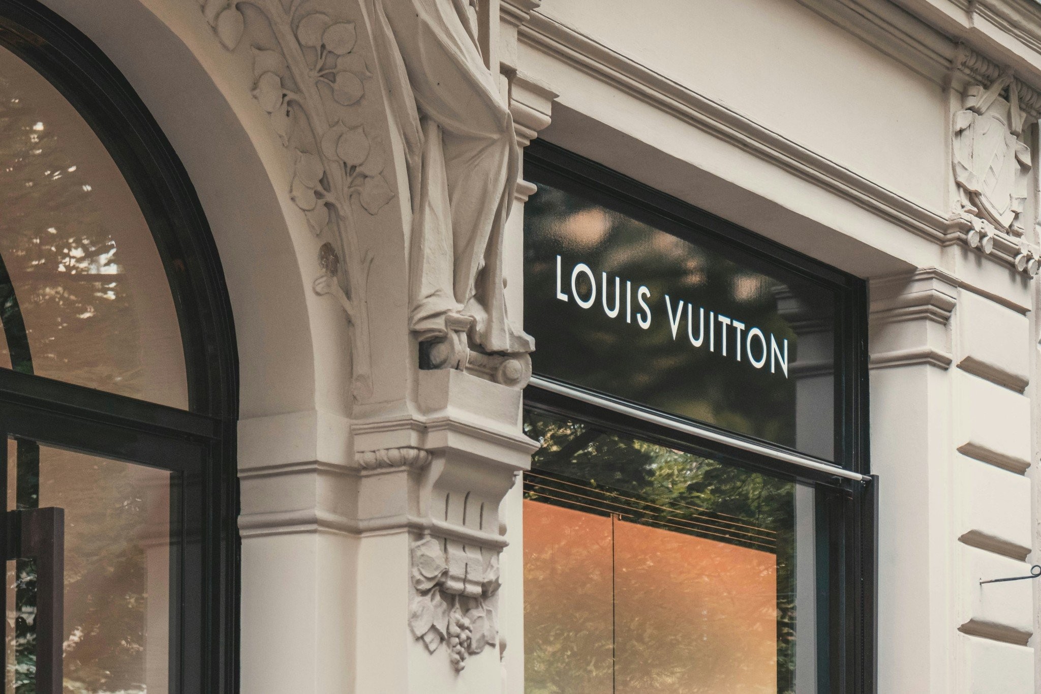 Ο Μπερνάρ Αρνώ της Louis Vuitton έχασε 54 δισεκατομμύρια μέσα σε έξι μήνες