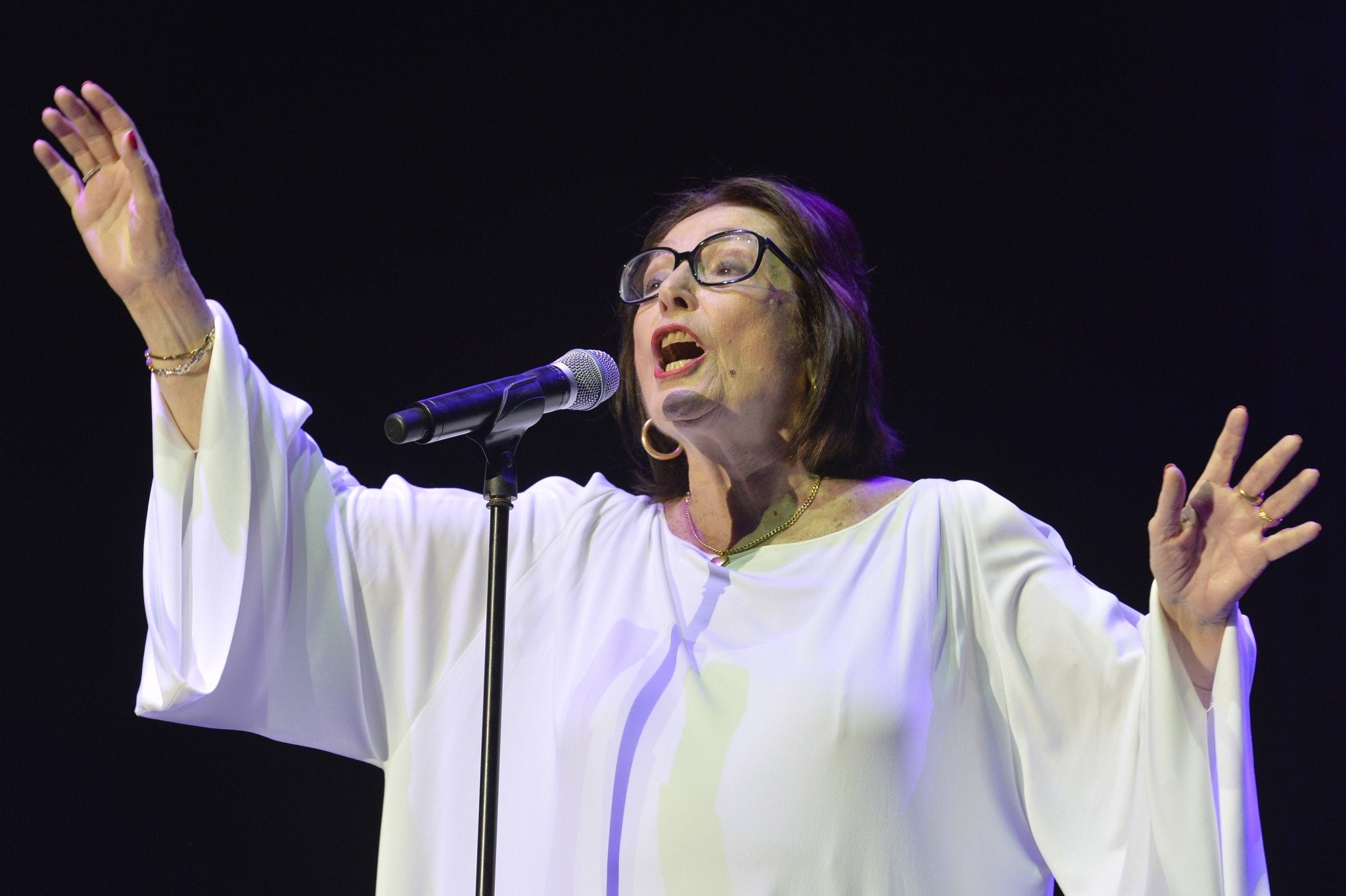 Αποσύρεται από τη μουσική σκηνή η Νανά Μούσχουρη - Η αποκάλυψη στον Der Spiegel