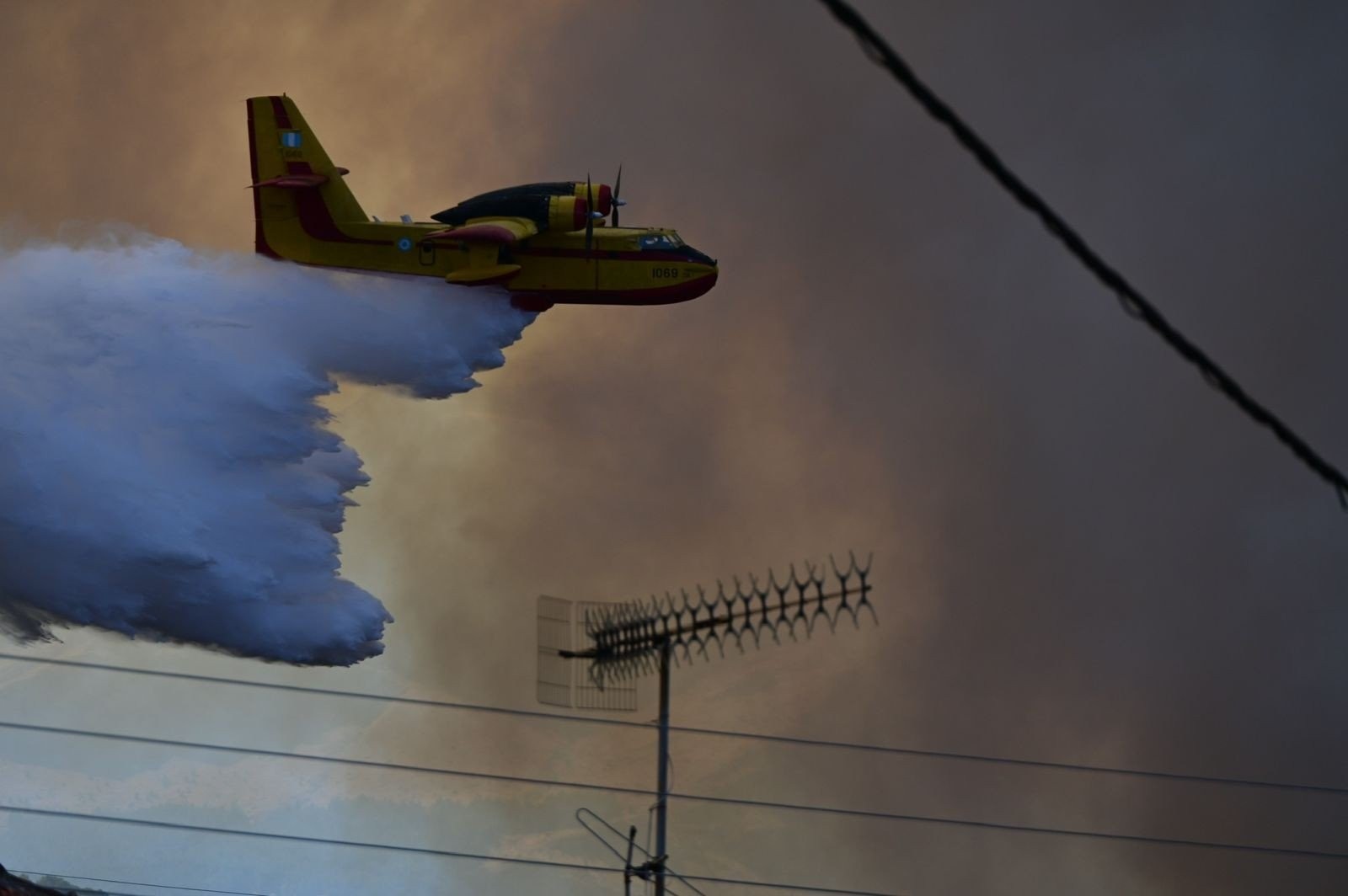Πυροσβεστική: Μάχη με τις διάσπαρτες εστίες στην Κορινθία - 41 αγροτοδασικές φωτιές σε ένα 24ωρο