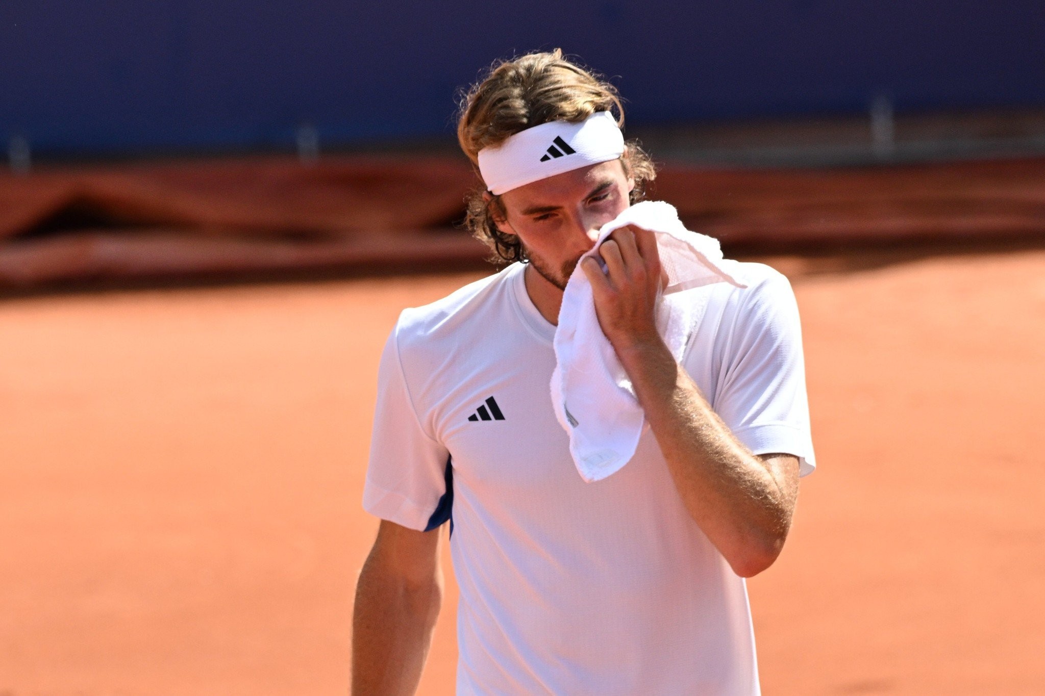 Αναβάλλεται για δεύτερη συνεχόμενη μέρα ο αγώνας του Τσιτσιπά με τον Γάλλο Μίλερ