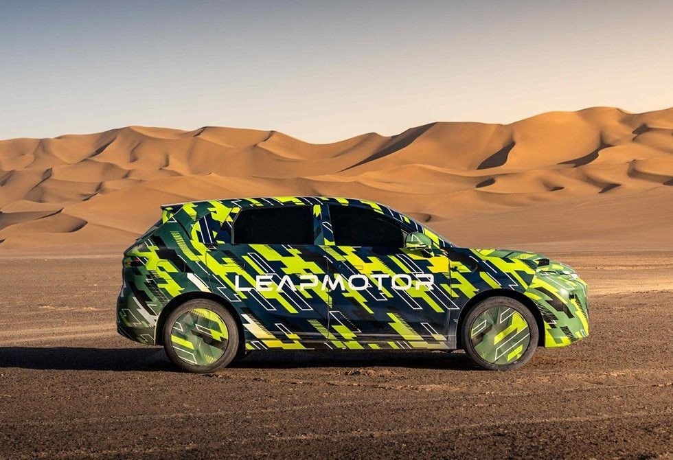 Η Leapmotor στην έκθεση αυτοκινήτου στο Παρίσι