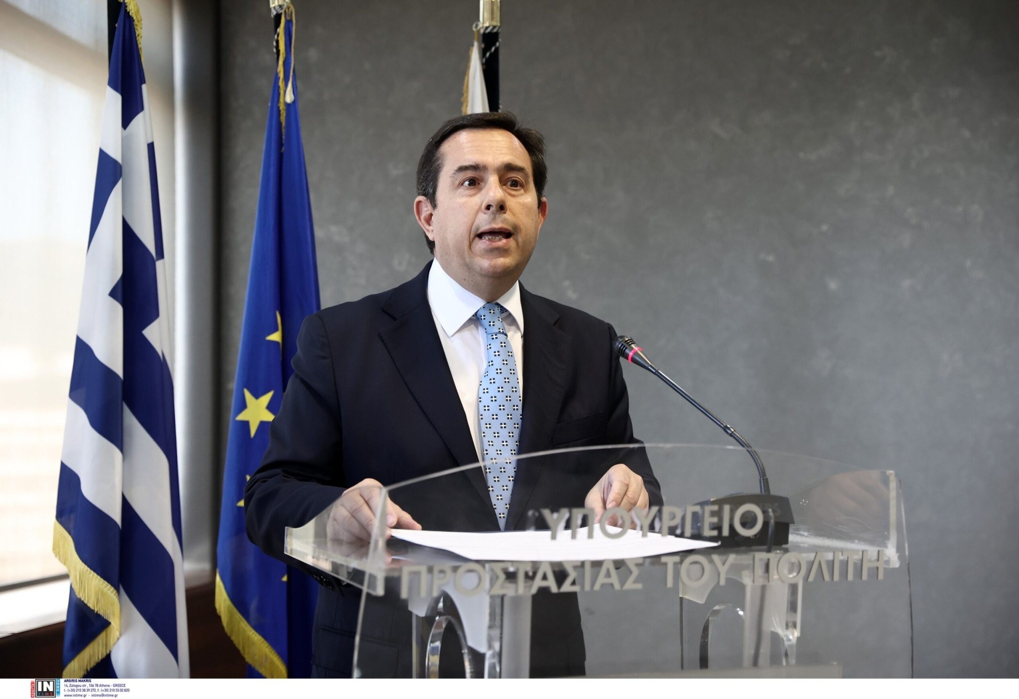 Ηχηρή παρέμβαση Μηταράκη στο μεταναστευτικό: «Υποκρισία» της Γερμανίας