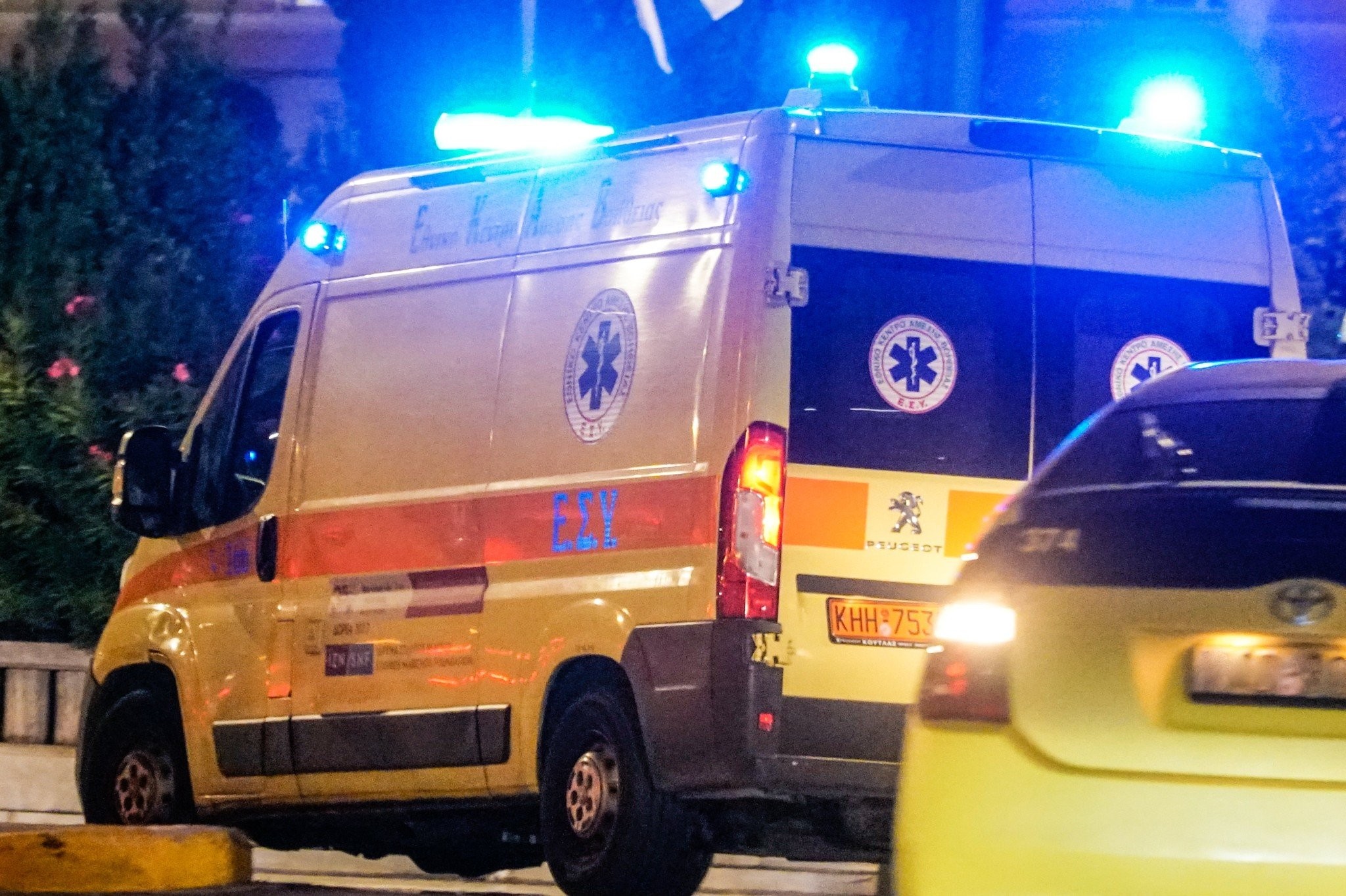 Απίστευτη αγριότητα στα Γλυκά Νερά: Ανήλικοι ξυλοκόπησαν και «έστειλαν» 50χρονο στην εντατική | Flash