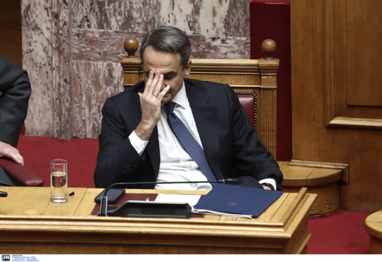 Economist: Παραμένει στις «ελαττωματικές δημοκρατίες» η Ελλάδα – Πυρά κατά της κυβέρνησης για υποκλοπές και ελευθερία του Tύπου