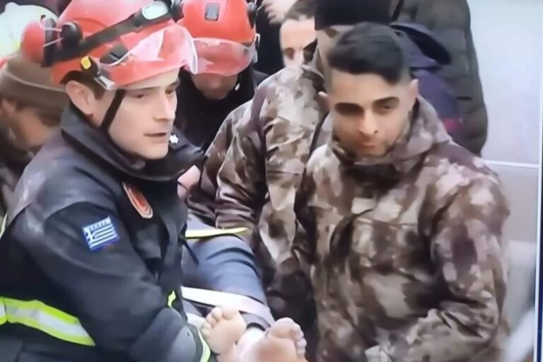 Ο γιος του πυροσβέστη που είχε σώσει τον μικρό Ανδρέα στο Αίγιο έσωσε παιδί στην Τουρκία