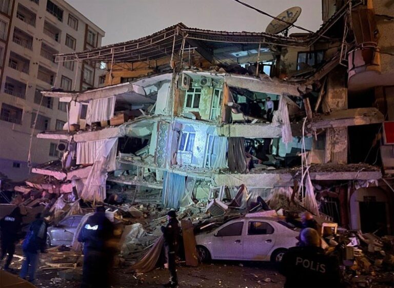 Σεισμός: Τι θα γινόταν αν τα 7,8 ρίχτερ χτυπούσαν την Αθήνα – Η απάντηση Παπαζάχου
