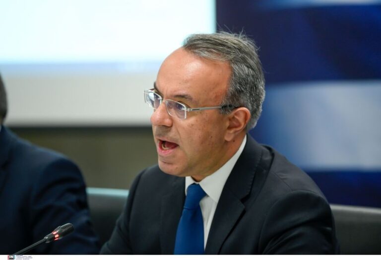 Σταϊκούρας: Στο 2,3% η ανάπτυξη το 2023 – Σταθερά διαρκώς καλύτερα η οικονομία
