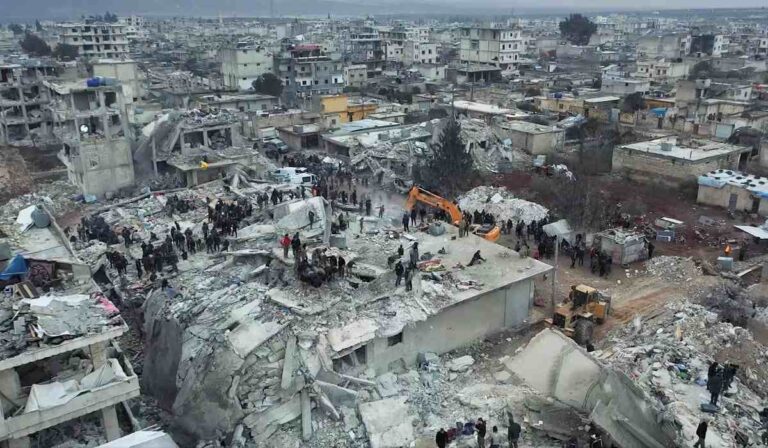 Σεισμός σε Τουρκία – Συρία: Ο αριθμός των νεκρών μεγαλώνει και ο χρόνος για επιζώντες τελειώνει