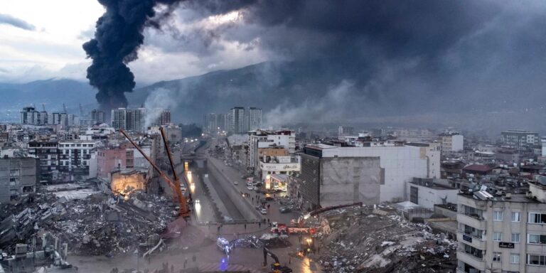 Σεισμός Τουρκία – Συρία: Αγωνία για επιζώντες κάτω από τα χαλάσματα – Ανεβαίνει ο αριθμός των νεκρών