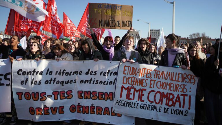 Γαλλία: Θετική η Γερουσία για το ασφαλιστικό  – Σύνταξη στα 67 αντί τα 62 και άλλα «κατέβασαν» 1 εκατομμύριο κόσμο στους δρόμους