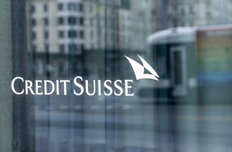Credit Suisse: Καταρρέει με διψήφια πτώση στον απόηχο της Silicon Valley Bank
