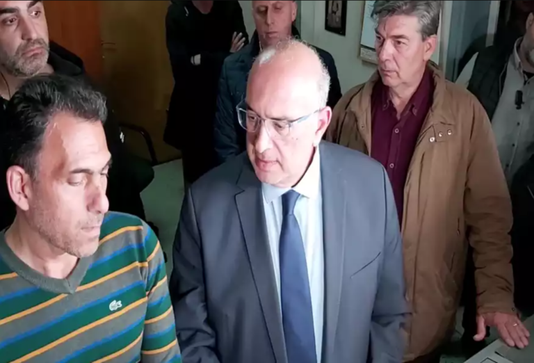 Λάρισα: Ένταση μεταξύ σταθμάρχη και υφυπουργού Μεταφορών – «Δεν υπάρχει τηλεδιοίκηση»