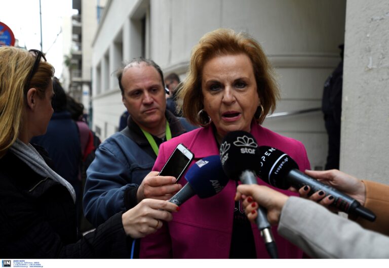 Mατίνα Παγώνη: Μήνυση για απάτη με φαρμακευτικό σκεύασμα στο όνομά της
